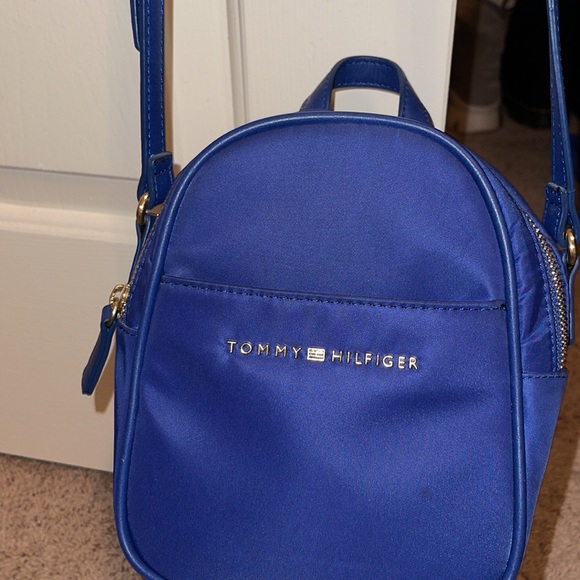 Tommy Hilfiger Handbags - Blue Tommy Hilfiger crossbody purse